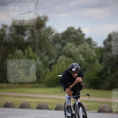 16.06.2024 - 26. Vierlanden-Triathlon Jannik Wohlers http://msf.ph/oto/6266969 16.06.2024 10:41:12 Radfahren 67, 71, 217, 225 meine-sportfotos.de