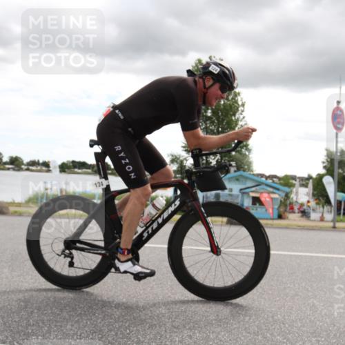 16.06.2024 - 26. Vierlanden-Triathlon Jannik Wohlers http://msf.ph/oto/6266984 16.06.2024 10:26:27 Radfahren 120, 124 meine-sportfotos.de