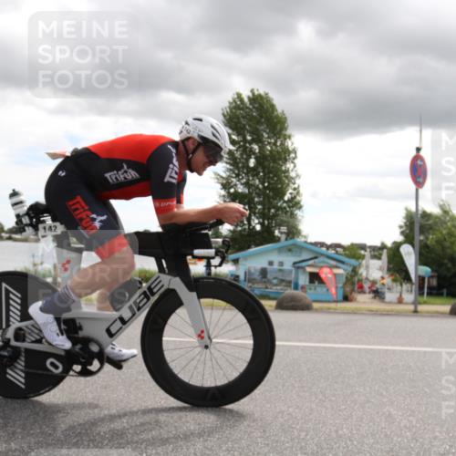 16.06.2024 - 26. Vierlanden-Triathlon Jannik Wohlers http://msf.ph/oto/6266993 16.06.2024 10:27:04 Radfahren 11, 92, 142 meine-sportfotos.de
