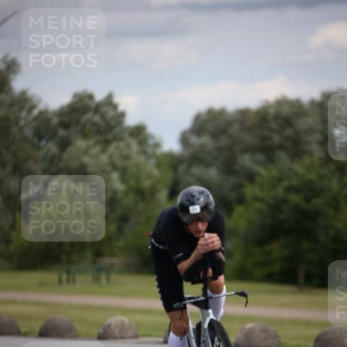 16.06.2024 - 26. Vierlanden-Triathlon Jannik Wohlers http://msf.ph/oto/6266995 16.06.2024 10:41:12 Radfahren 67, 71, 217, 225 meine-sportfotos.de