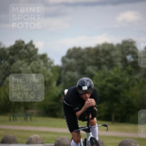 16.06.2024 - 26. Vierlanden-Triathlon Jannik Wohlers http://msf.ph/oto/6267002 16.06.2024 10:41:12 Radfahren 67, 71, 217, 225 meine-sportfotos.de