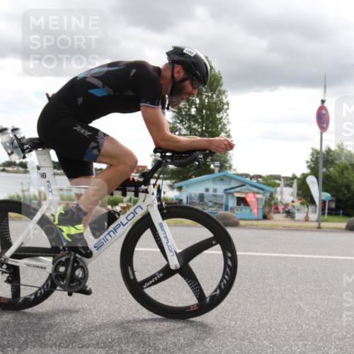 16.06.2024 - 26. Vierlanden-Triathlon Jannik Wohlers http://msf.ph/oto/6267004 16.06.2024 10:27:41 Radfahren 100 meine-sportfotos.de