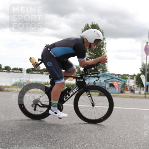 16.06.2024 - 26. Vierlanden-Triathlon Jannik Wohlers http://msf.ph/oto/6267008 16.06.2024 10:28:21 Radfahren 165 meine-sportfotos.de