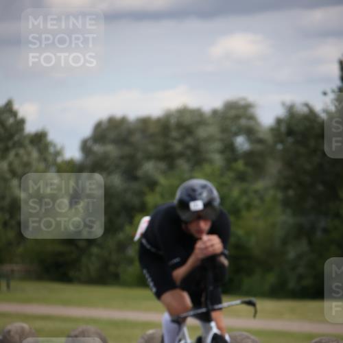 16.06.2024 - 26. Vierlanden-Triathlon Jannik Wohlers http://msf.ph/oto/6267014 16.06.2024 10:41:12 Radfahren 67, 71, 217, 225 meine-sportfotos.de