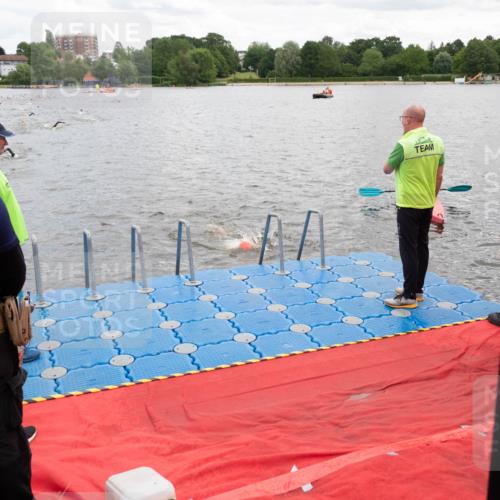 16.06.2024 - 7 Türme Triathlon MichiJ http://msf.ph/oto/6267017 16.06.2024 11:52:49 Schwimmen 139, 315, 347, 432, 441, 462, 489, 559, 614 meine-sportfotos.de