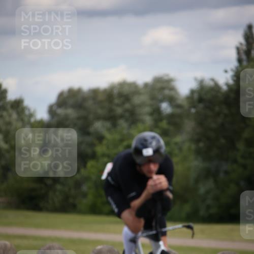 16.06.2024 - 26. Vierlanden-Triathlon Jannik Wohlers http://msf.ph/oto/6267018 16.06.2024 10:41:12 Radfahren 67, 71, 217, 225 meine-sportfotos.de