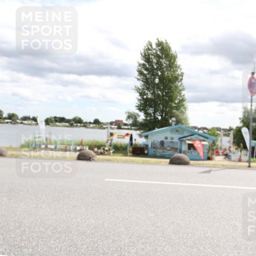16.06.2024 - 26. Vierlanden-Triathlon Jannik Wohlers http://msf.ph/oto/6267038 16.06.2024 10:33:02 Radfahren 121, 142, 216 meine-sportfotos.de