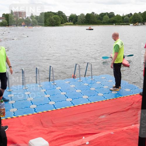 16.06.2024 - 7 Türme Triathlon MichiJ http://msf.ph/oto/6267039 16.06.2024 11:52:52 Schwimmen 139, 315, 347, 397, 432, 441, 462, 489, 614 meine-sportfotos.de