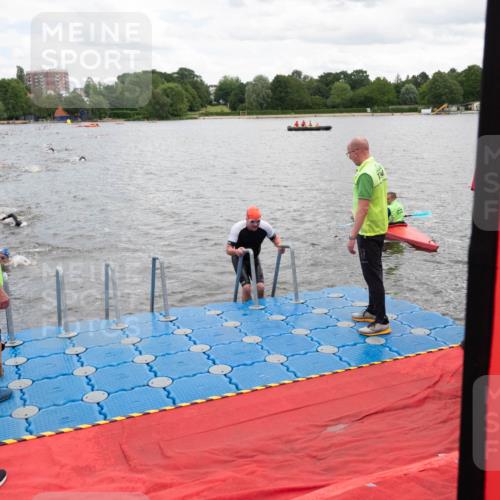 16.06.2024 - 7 Türme Triathlon MichiJ http://msf.ph/oto/6267048 16.06.2024 11:52:55 Schwimmen 139, 315, 347, 381, 397, 432, 441, 462, 489, 593, 614 meine-sportfotos.de