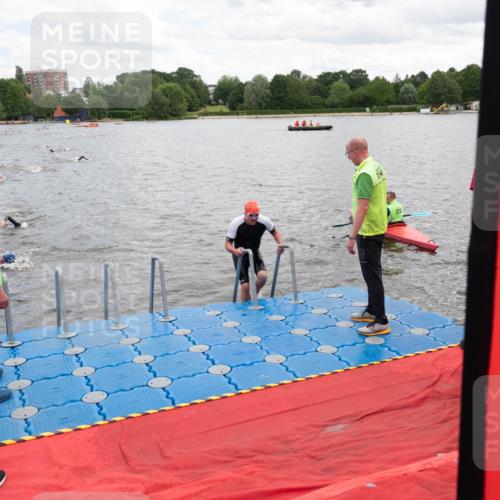 16.06.2024 - 7 Türme Triathlon MichiJ http://msf.ph/oto/6267050 16.06.2024 11:52:56 Schwimmen 139, 315, 347, 381, 397, 432, 441, 462, 489, 593, 614 meine-sportfotos.de