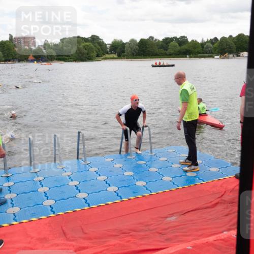 16.06.2024 - 7 Türme Triathlon MichiJ http://msf.ph/oto/6267054 16.06.2024 11:52:56 Schwimmen 139, 315, 347, 381, 397, 432, 441, 462, 489, 593, 614 meine-sportfotos.de