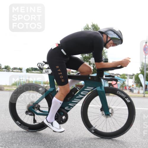 16.06.2024 - 26. Vierlanden-Triathlon Jannik Wohlers http://msf.ph/oto/6267055 16.06.2024 10:36:34 Radfahren 2, 23, 44, 62 meine-sportfotos.de