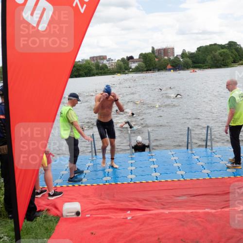 16.06.2024 - 7 Türme Triathlon MichiJ http://msf.ph/oto/6267070 16.06.2024 11:53:09 Schwimmen 315, 325, 346, 347, 381, 397, 398, 441, 450, 462, 472, 489, 520, 539, 572, 593, 614 meine-sportfotos.de