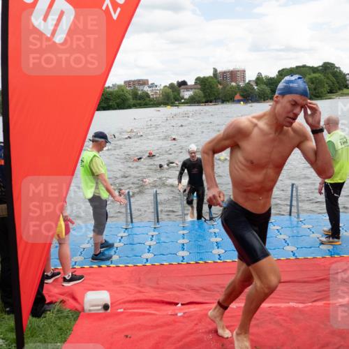 16.06.2024 - 7 Türme Triathlon MichiJ http://msf.ph/oto/6267084 16.06.2024 11:53:11 Schwimmen 315, 325, 346, 347, 381, 397, 398, 441, 450, 462, 472, 489, 520, 539, 572, 593, 614 meine-sportfotos.de