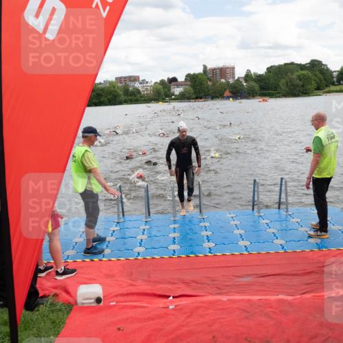16.06.2024 - 7 Türme Triathlon MichiJ http://msf.ph/oto/6267090 16.06.2024 11:53:11 Schwimmen 315, 325, 346, 347, 381, 397, 398, 441, 450, 462, 472, 489, 520, 539, 572, 593, 614 meine-sportfotos.de
