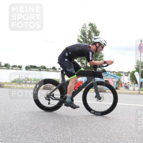 16.06.2024 - 26. Vierlanden-Triathlon Jannik Wohlers http://msf.ph/oto/6267094 16.06.2024 10:39:10 Radfahren 49, 63, 73, 167 meine-sportfotos.de