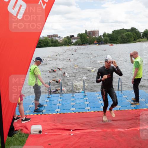 16.06.2024 - 7 Türme Triathlon MichiJ http://msf.ph/oto/6267103 16.06.2024 11:53:13 Schwimmen 315, 325, 346, 381, 397, 398, 441, 450, 462, 472, 489, 520, 539, 572, 593, 614, 620 meine-sportfotos.de