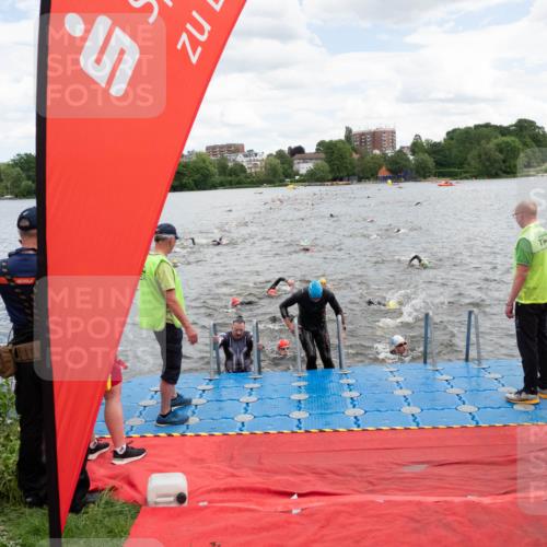 16.06.2024 - 7 Türme Triathlon MichiJ http://msf.ph/oto/6267110 16.06.2024 11:53:17 Schwimmen 315, 325, 346, 381, 397, 398, 441, 450, 456, 462, 472, 489, 520, 539, 572, 593, 614, 620 meine-sportfotos.de