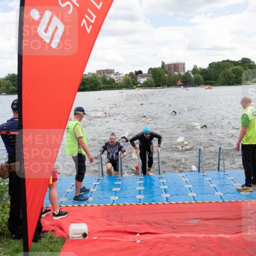 16.06.2024 - 7 Türme Triathlon MichiJ http://msf.ph/oto/6267112 16.06.2024 11:53:18 Schwimmen 315, 325, 346, 381, 397, 398, 441, 450, 456, 462, 472, 489, 520, 539, 572, 593, 614, 620 meine-sportfotos.de