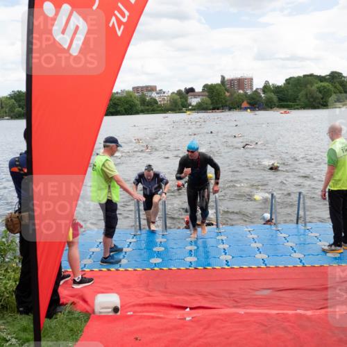 16.06.2024 - 7 Türme Triathlon MichiJ http://msf.ph/oto/6267118 16.06.2024 11:53:19 Schwimmen 315, 325, 346, 381, 397, 398, 441, 450, 456, 462, 472, 489, 520, 539, 572, 593, 614, 620 meine-sportfotos.de