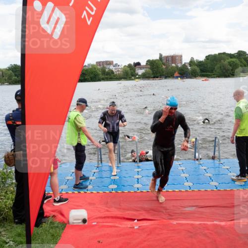 16.06.2024 - 7 Türme Triathlon MichiJ http://msf.ph/oto/6267128 16.06.2024 11:53:20 Schwimmen 315, 325, 346, 381, 397, 398, 441, 445, 450, 456, 462, 472, 489, 520, 539, 572, 593, 614, 620 meine-sportfotos.de