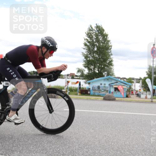 16.06.2024 - 26. Vierlanden-Triathlon Jannik Wohlers http://msf.ph/oto/6267129 16.06.2024 10:41:17 Radfahren 5, 71, 86, 217 meine-sportfotos.de