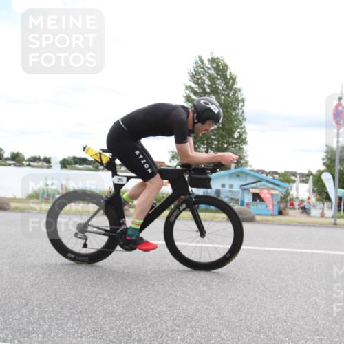 16.06.2024 - 26. Vierlanden-Triathlon Jannik Wohlers http://msf.ph/oto/6267133 16.06.2024 10:41:55 Radfahren 25, 44, 94 meine-sportfotos.de
