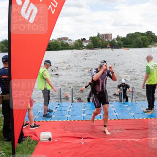 16.06.2024 - 7 Türme Triathlon MichiJ http://msf.ph/oto/6267138 16.06.2024 11:53:21 Schwimmen 315, 325, 346, 381, 397, 398, 441, 445, 450, 456, 472, 489, 520, 539, 572, 593, 614, 620 meine-sportfotos.de
