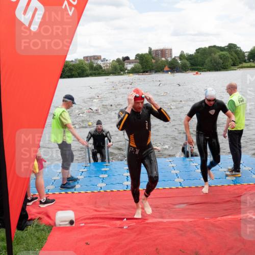 16.06.2024 - 7 Türme Triathlon MichiJ http://msf.ph/oto/6267160 16.06.2024 11:53:25 Schwimmen 325, 346, 381, 397, 398, 441, 445, 450, 456, 472, 489, 520, 539, 572, 584, 593, 614, 620 meine-sportfotos.de