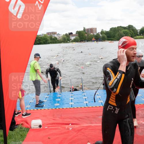 16.06.2024 - 7 Türme Triathlon MichiJ http://msf.ph/oto/6267166 16.06.2024 11:53:26 Schwimmen 325, 346, 381, 397, 398, 441, 445, 450, 456, 472, 489, 520, 539, 572, 584, 593, 614, 620 meine-sportfotos.de