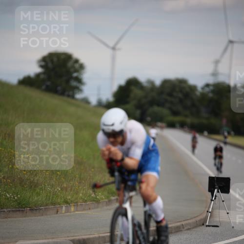 16.06.2024 - 26. Vierlanden-Triathlon Jannik Wohlers http://msf.ph/oto/6267170 16.06.2024 10:38:06 Radfahren 68, 116, 208, 225 meine-sportfotos.de