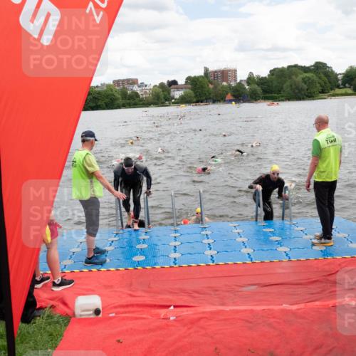 16.06.2024 - 7 Türme Triathlon MichiJ http://msf.ph/oto/6267172 16.06.2024 11:53:26 Schwimmen 325, 346, 381, 397, 398, 441, 445, 450, 456, 472, 489, 520, 539, 572, 584, 593, 614, 620 meine-sportfotos.de