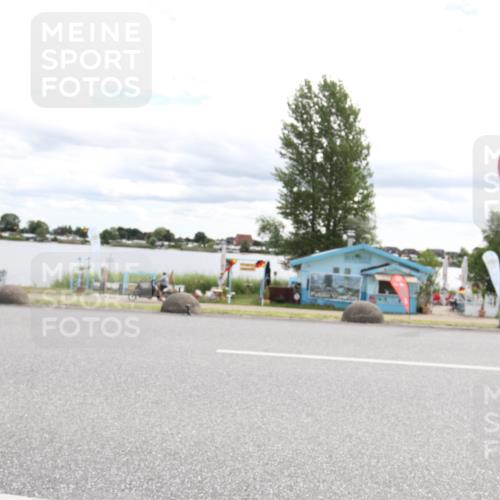 16.06.2024 - 26. Vierlanden-Triathlon Jannik Wohlers http://msf.ph/oto/6267181 16.06.2024 10:44:30 Radfahren 49 meine-sportfotos.de