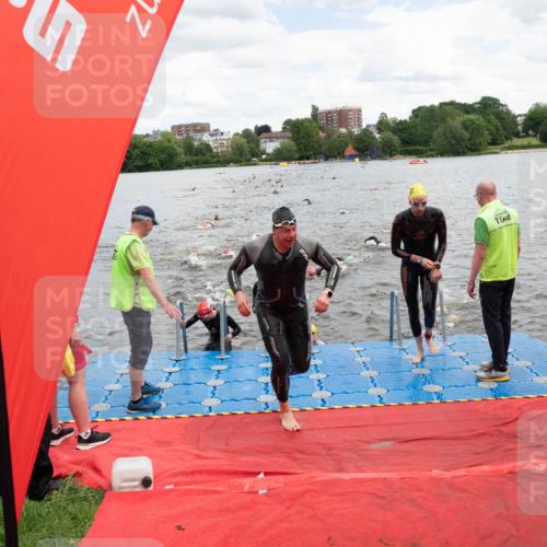 16.06.2024 - 7 Türme Triathlon MichiJ http://msf.ph/oto/6267189 16.06.2024 11:53:28 Schwimmen 309, 325, 346, 381, 397, 398, 441, 445, 450, 456, 472, 489, 520, 539, 572, 584, 593, 614, 620 meine-sportfotos.de