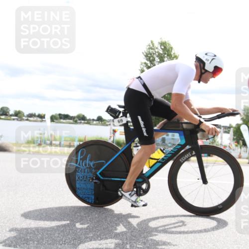 16.06.2024 - 26. Vierlanden-Triathlon Jannik Wohlers http://msf.ph/oto/6267197 16.06.2024 10:45:27 Radfahren 30, 69 meine-sportfotos.de