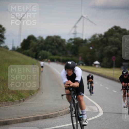 16.06.2024 - 26. Vierlanden-Triathlon Jannik Wohlers http://msf.ph/oto/6267199 16.06.2024 10:38:08 Radfahren 68, 116, 190, 208, 225 meine-sportfotos.de