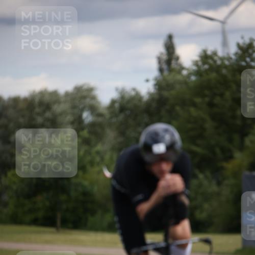16.06.2024 - 26. Vierlanden-Triathlon Jannik Wohlers http://msf.ph/oto/6267219 16.06.2024 10:41:12 Radfahren 67, 71, 217, 225 meine-sportfotos.de