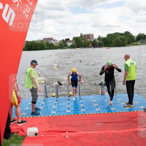 16.06.2024 - 7 Türme Triathlon MichiJ http://msf.ph/oto/6267245 16.06.2024 11:53:34 Schwimmen 309, 325, 346, 381, 397, 398, 441, 445, 450, 456, 472, 520, 539, 572, 584, 593, 620 meine-sportfotos.de