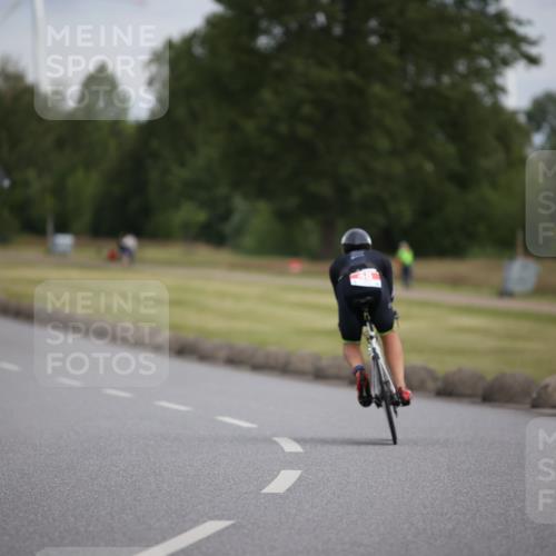 16.06.2024 - 26. Vierlanden-Triathlon Jannik Wohlers http://msf.ph/oto/6267301 16.06.2024 10:38:35 Radfahren 48 meine-sportfotos.de
