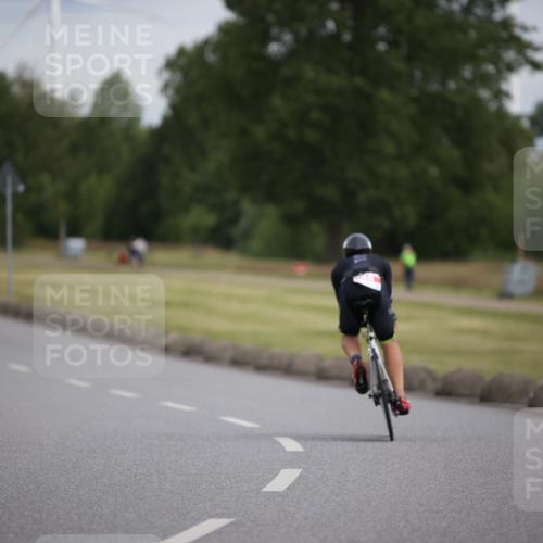 16.06.2024 - 26. Vierlanden-Triathlon Jannik Wohlers http://msf.ph/oto/6267303 16.06.2024 10:38:35 Radfahren 48 meine-sportfotos.de