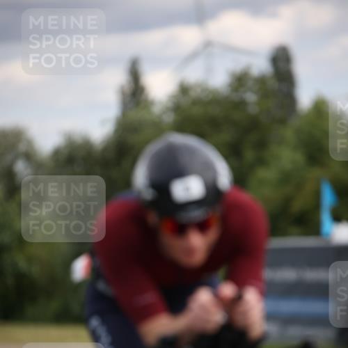 16.06.2024 - 26. Vierlanden-Triathlon Jannik Wohlers http://msf.ph/oto/6267333 16.06.2024 10:41:16 Radfahren 71, 86, 217 meine-sportfotos.de