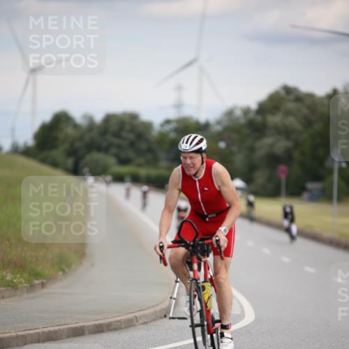 16.06.2024 - 26. Vierlanden-Triathlon Jannik Wohlers http://msf.ph/oto/6267362 16.06.2024 10:38:53 Radfahren 19, 62 meine-sportfotos.de