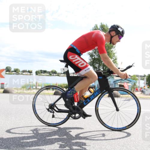 16.06.2024 - 26. Vierlanden-Triathlon Jannik Wohlers http://msf.ph/oto/6267395 16.06.2024 10:55:16 Radfahren 1, 8, 53 meine-sportfotos.de