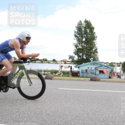 16.06.2024 - 26. Vierlanden-Triathlon Jannik Wohlers http://msf.ph/oto/6267411 16.06.2024 11:00:19 Radfahren 11, 92, 160 meine-sportfotos.de
