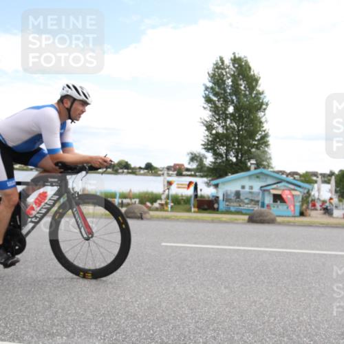 16.06.2024 - 26. Vierlanden-Triathlon Jannik Wohlers http://msf.ph/oto/6267421 16.06.2024 11:00:46 Radfahren 10, 52, 97, 218 meine-sportfotos.de