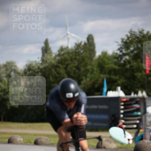 16.06.2024 - 26. Vierlanden-Triathlon Jannik Wohlers http://msf.ph/oto/6267474 16.06.2024 10:49:50 Radfahren 14, 84, 106, 108 meine-sportfotos.de