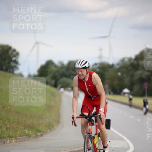 16.06.2024 - 26. Vierlanden-Triathlon Jannik Wohlers http://msf.ph/oto/6267475 16.06.2024 10:38:54 Radfahren 19, 42, 62 meine-sportfotos.de