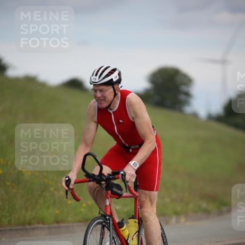 16.06.2024 - 26. Vierlanden-Triathlon Jannik Wohlers http://msf.ph/oto/6267496 16.06.2024 10:38:55 Radfahren 19, 42, 62 meine-sportfotos.de