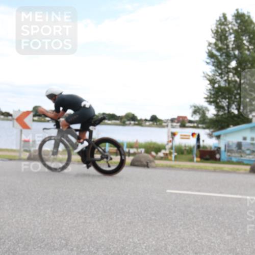 16.06.2024 - 26. Vierlanden-Triathlon Jannik Wohlers http://msf.ph/oto/6267515 16.06.2024 11:03:38 Radfahren 112, 115, 165, 318 meine-sportfotos.de