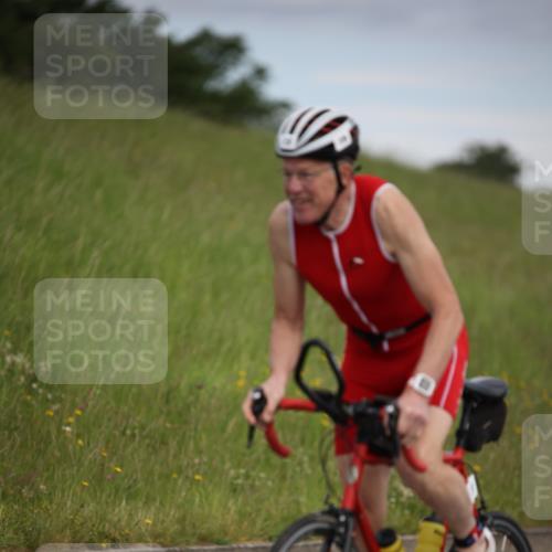 16.06.2024 - 26. Vierlanden-Triathlon Jannik Wohlers http://msf.ph/oto/6267521 16.06.2024 10:38:55 Radfahren 19, 42, 62 meine-sportfotos.de